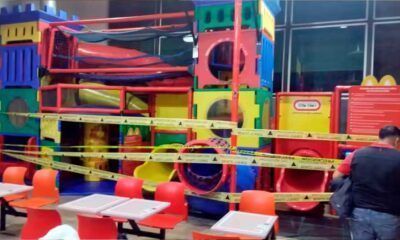Accidente en los juegos infantiles de un restaurante deja a 7 menores heridos