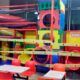 Accidente en los juegos infantiles de un restaurante deja a 7 menores heridos