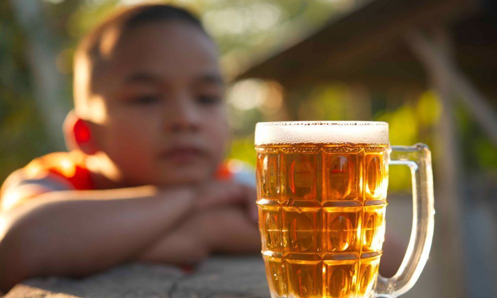 Disminuye a 10 años la edad de inicio en el consumo de alcohol