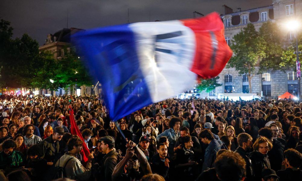 Francia detiene el avance de la ultraderecha