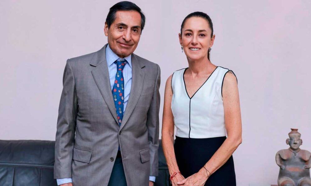 Sheinbaum se reúne con titular de Hacienda en el Palacio Nacional