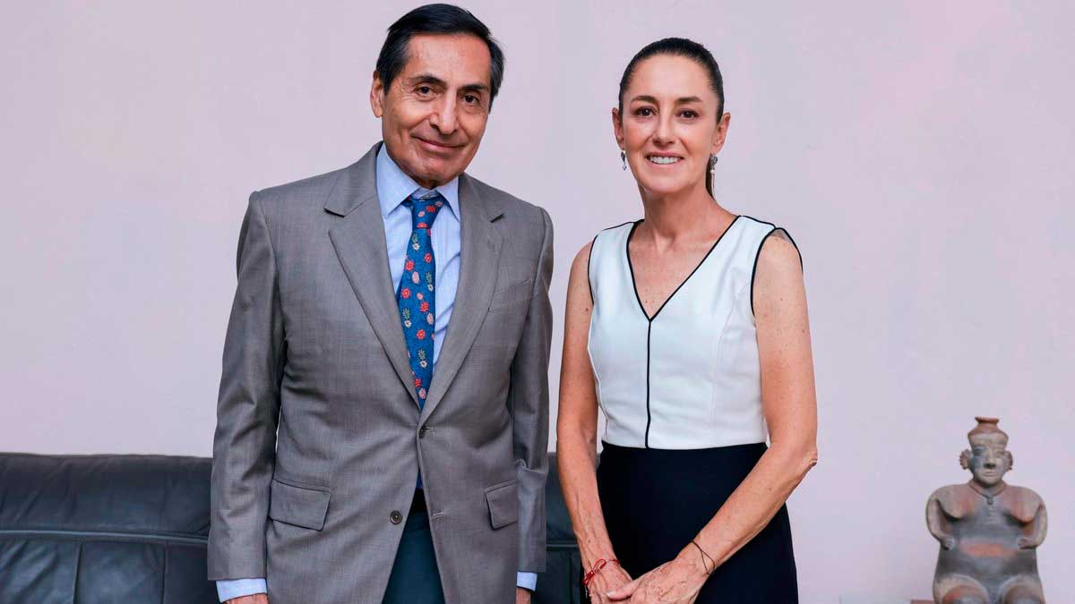 Sheinbaum se reúne con titular de Hacienda en el Palacio Nacional