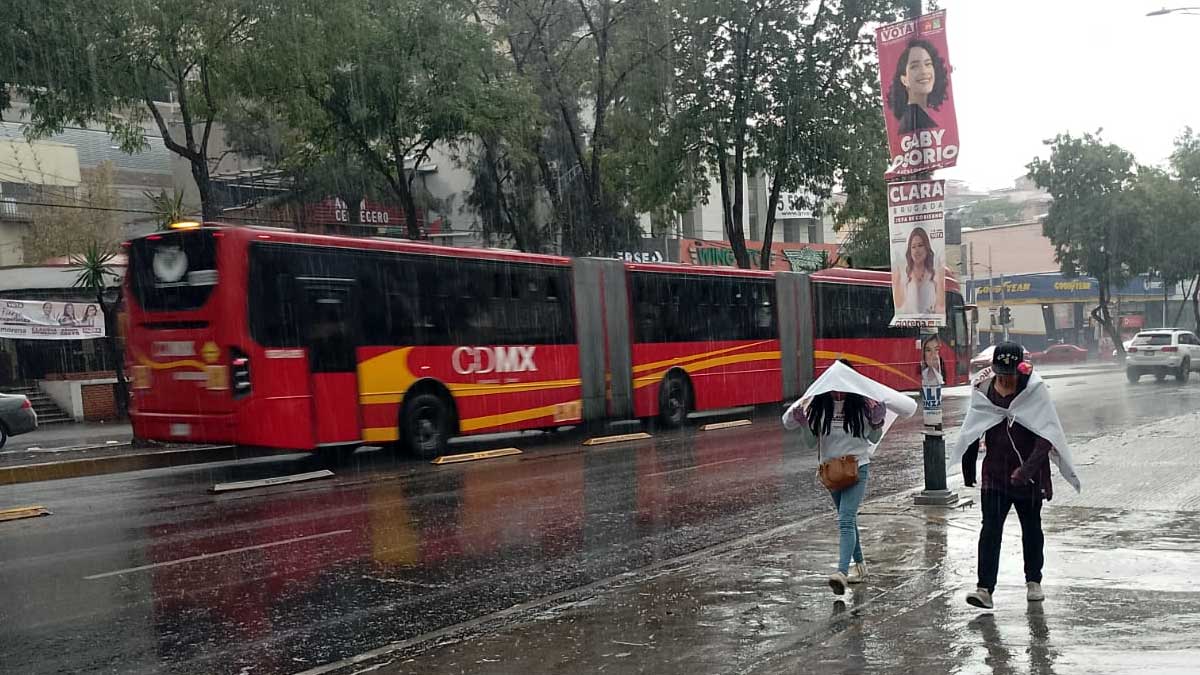 Lluvias Fuertes y Granizadas Amenazan 18 Estados de México