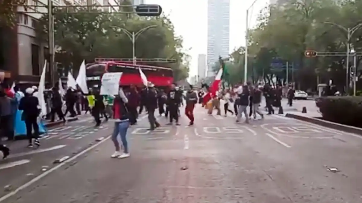 Trabajadores del Poder Judicial bloquean accesos al Senado