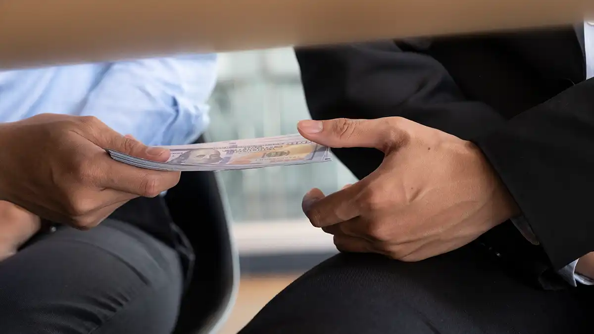 La economía informal crece en un mercado laboral precario