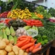 Inflación baja al 4.66% gracias a las frutas y verduras