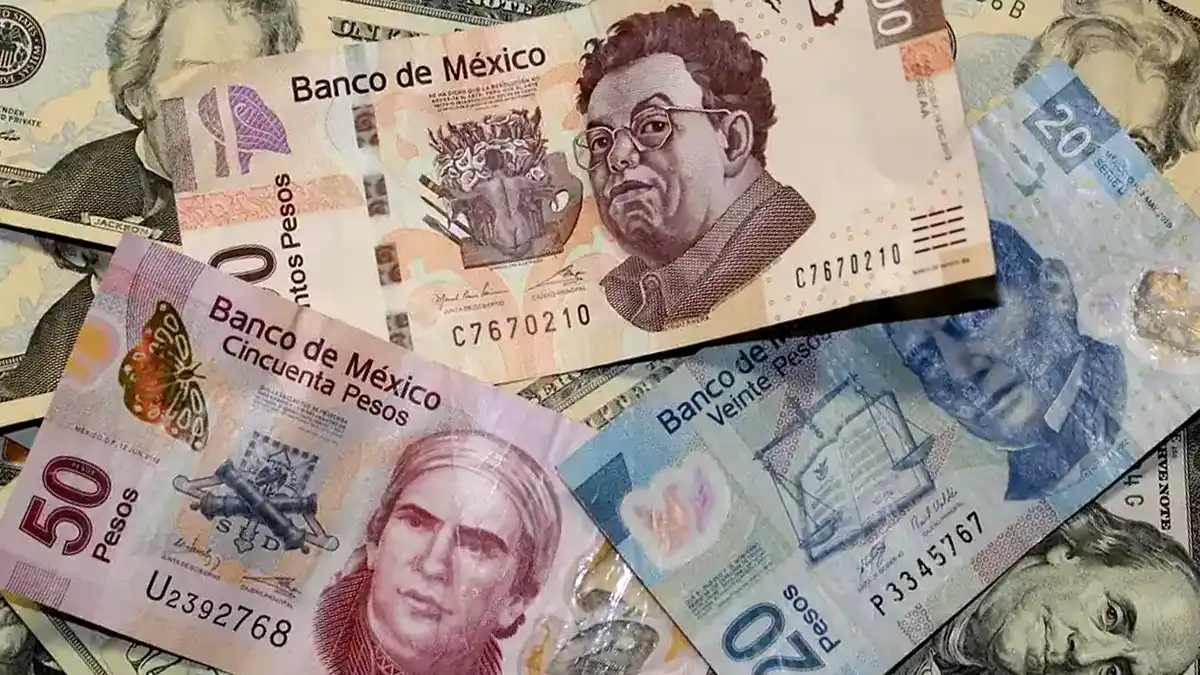 Peso mexicano se deprecia tras comentarios de Trump sobre la entrada en vigor de sus aranceles
