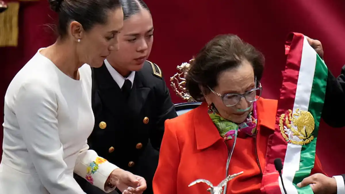 Fallece Ifigenia Martínez quien entregó la banda presidencial