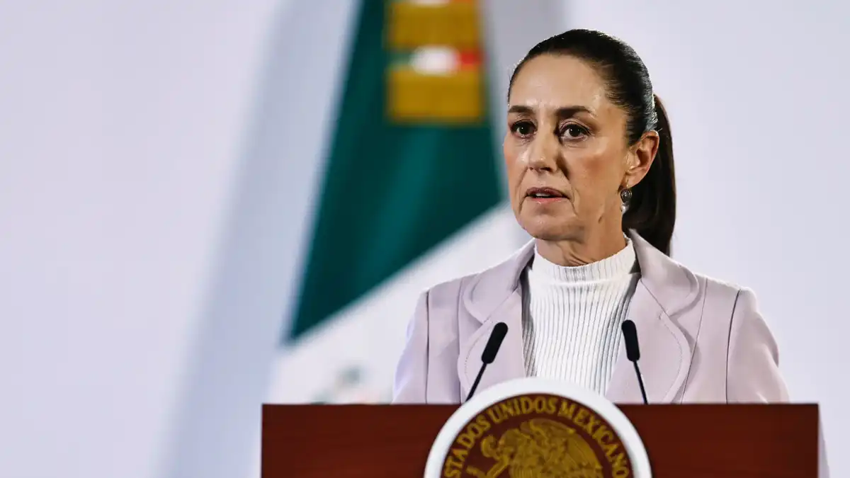 Sheinbaum acusa de machistas a quienes sugieren influencia de AMLO