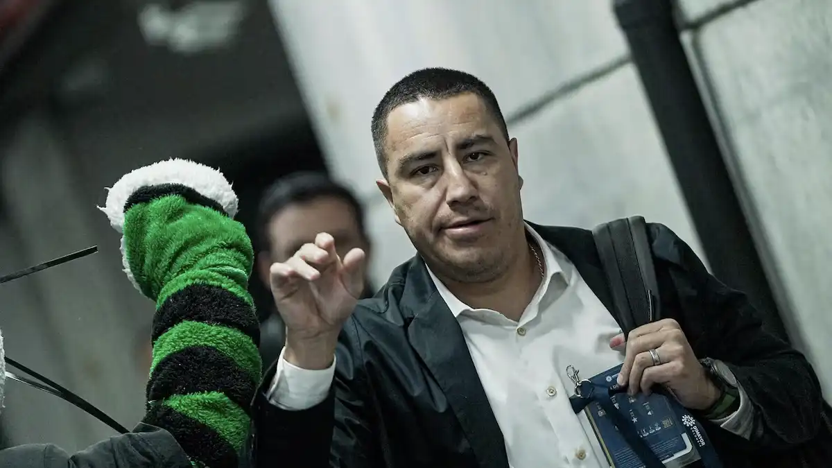 Atlético Nacional defiende a Efraín Juárez ante críticas por celebraciones