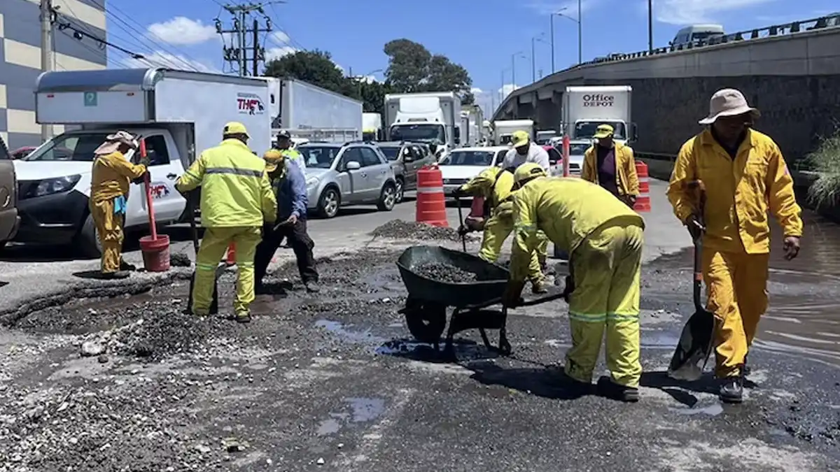 Inicia el programa Bachetón para mejorar carreteras en nueve estados