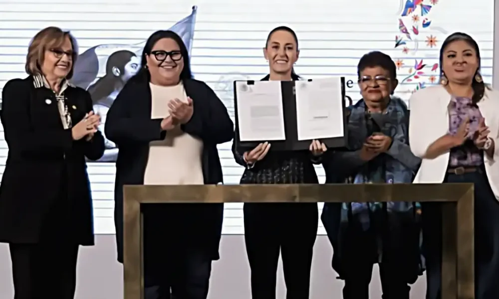 Igualdad sustantiva: Sheinbaum reescribe la Constitución con lapicero morado