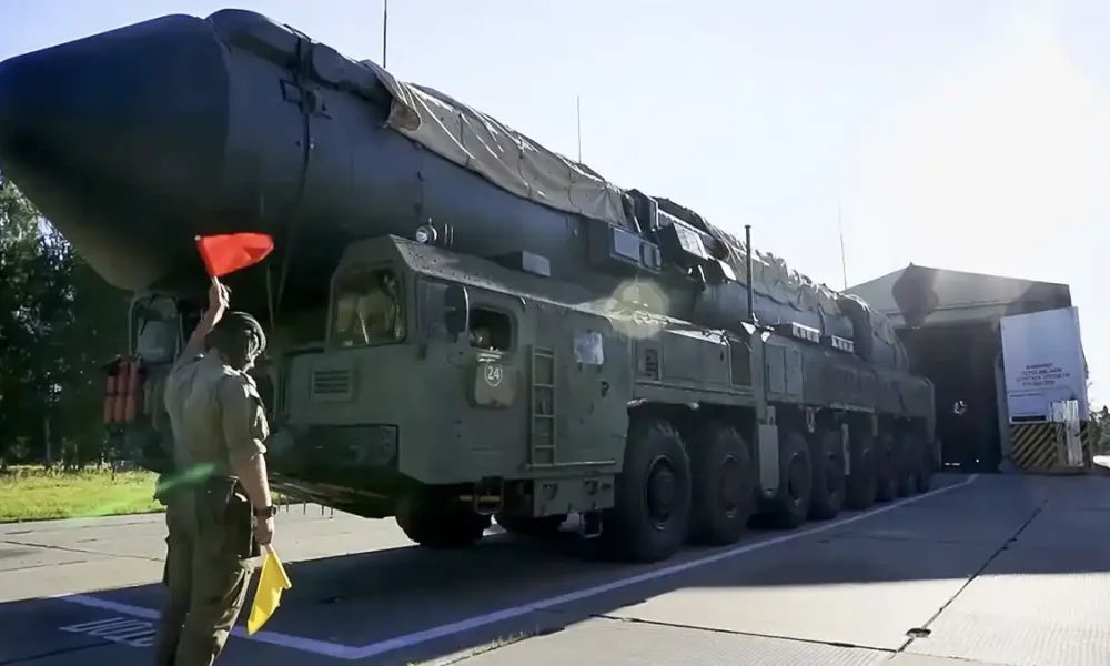 Rusia lanza un aviso a la OTAN en forma de misil balístico no nuclear