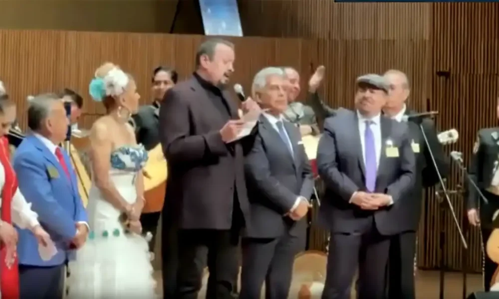 Pepe Aguilar se solidariza con los migrantes en EEUU y donará las ganancias de su disco (VIDEO)