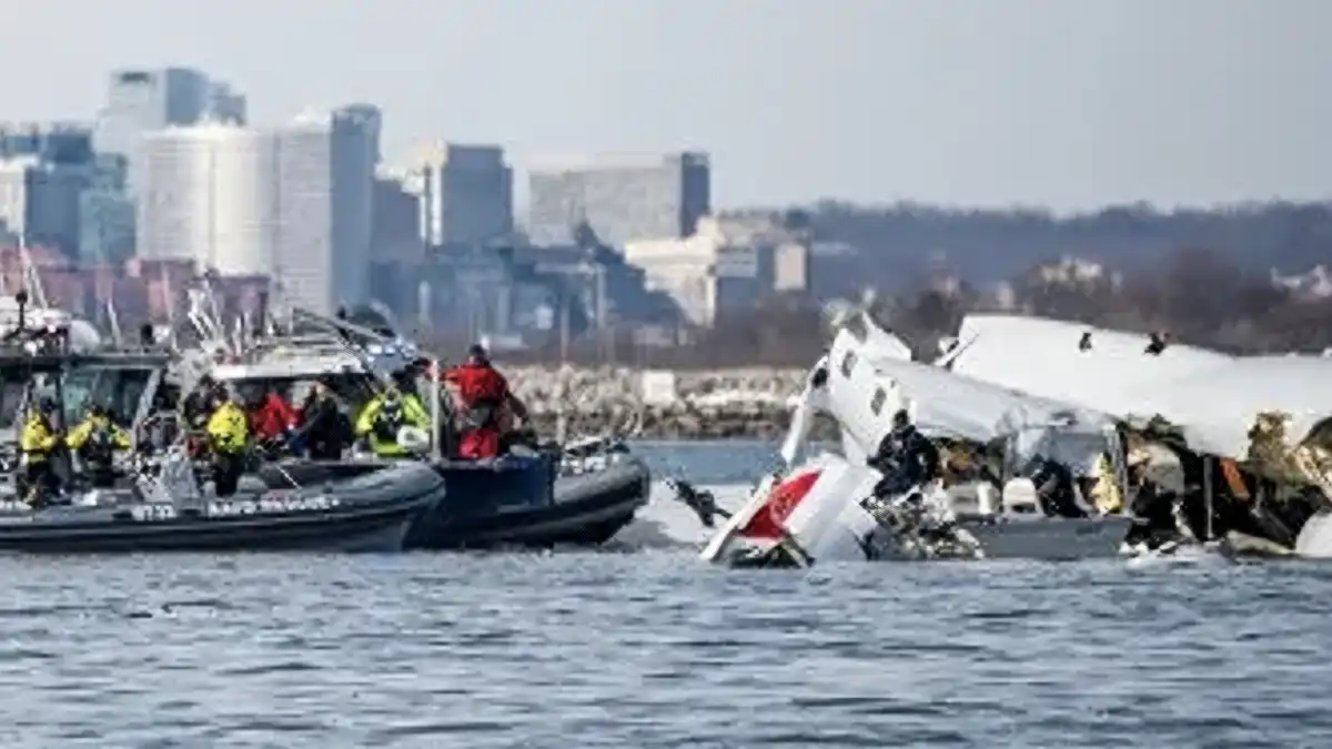 Trump culpa a políticas de diversidad por accidente aéreo