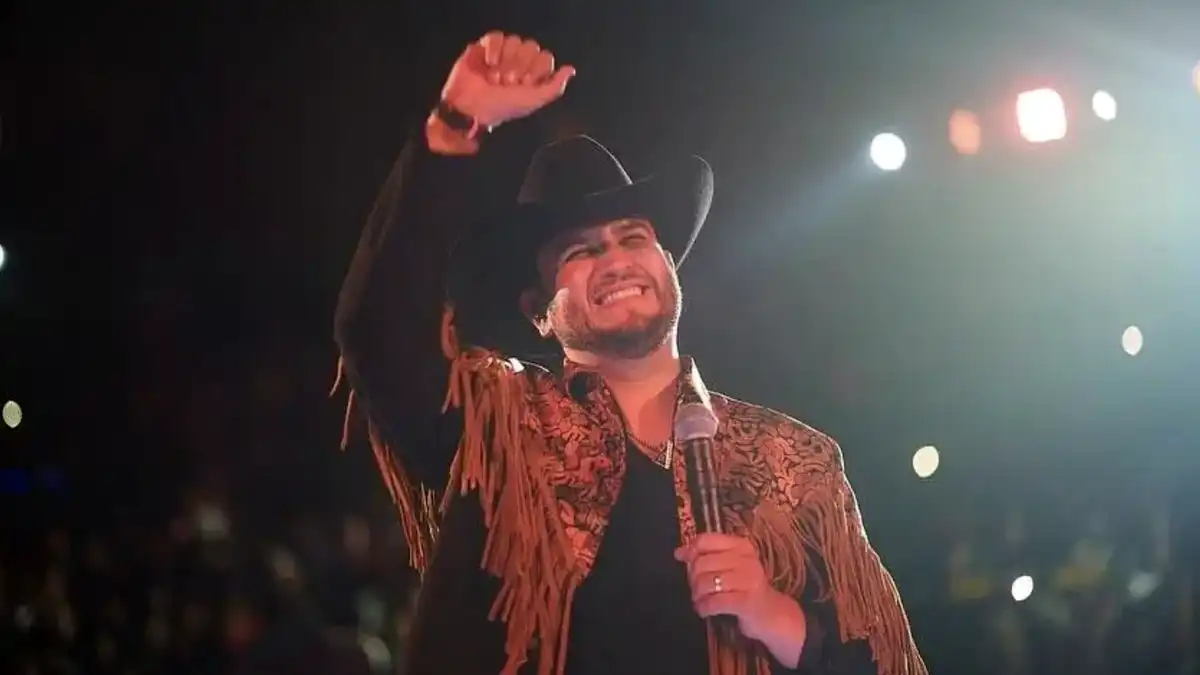 Víctor García regresa al no.1 de la radio en México con «Otra Vez”, al lado de Edén Muñoz