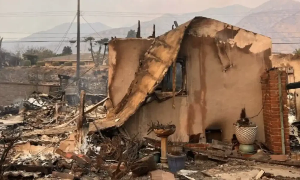 Incendios en California: 25 Muertos y Más de 12,000 Edificaciones Destruidas