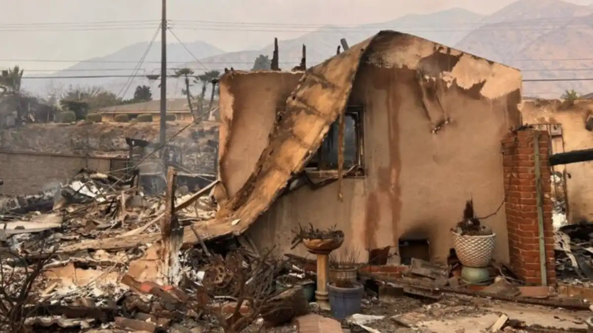 Incendios en California: 25 Muertos y Más de 12,000 Edificaciones Destruidas