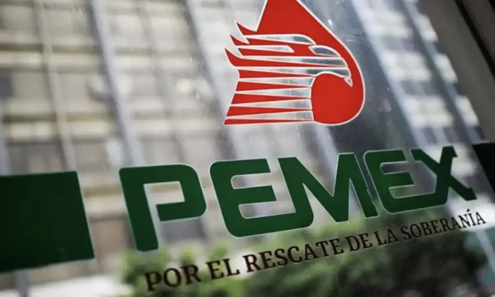 Sheinbaum ordena inspección de Pemex en todo el Golfo para descartar fugas