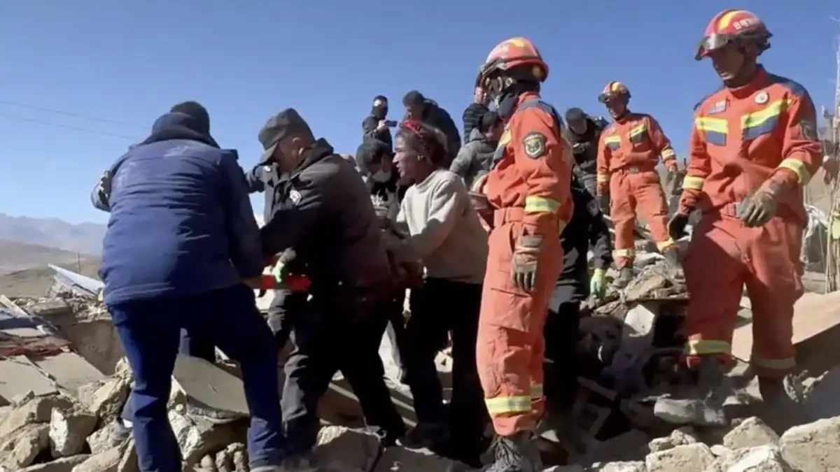 Terremoto en el Tíbet deja casi 100 muertos y cientos de heridos