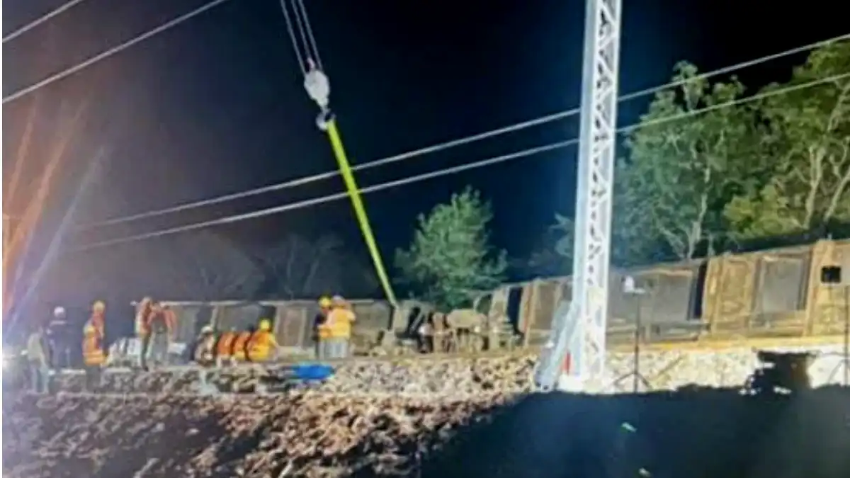 Descarrilan cuatro vagones del Tren Maya