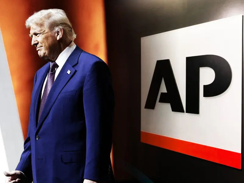 Trump acusa a AP de ser una “organización de izquierda radical” y restringe su acceso