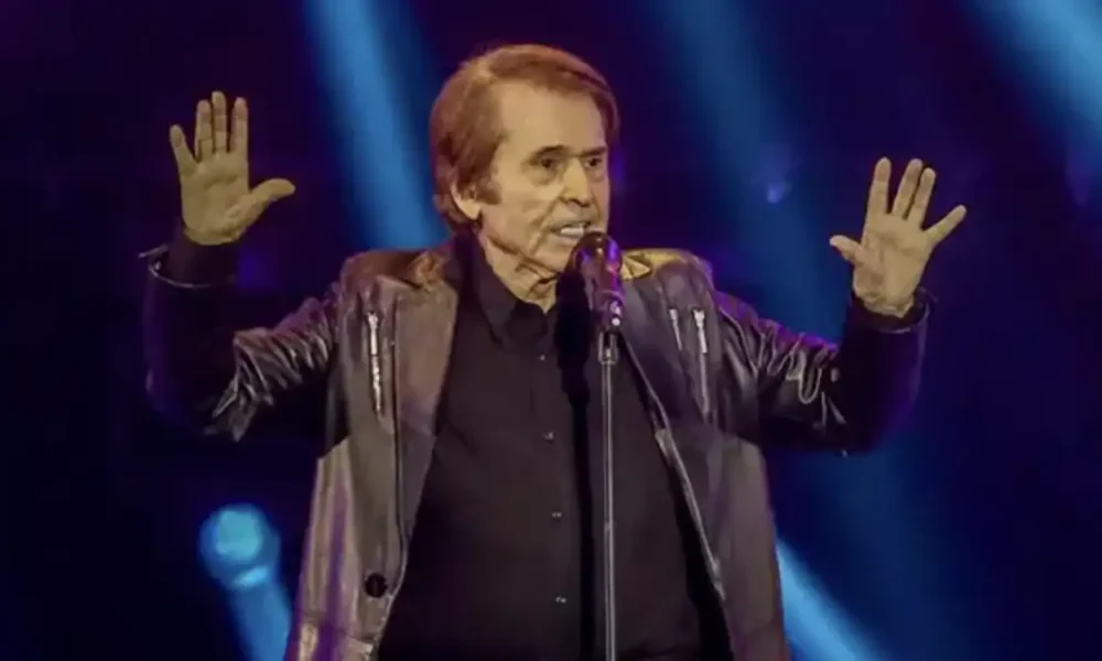 Raphael regresa a los escenarios tras su pausa médica