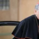 Cardenal Cipriani reaparece en Roma pese a sanción del Papa: víctimas denuncian impunidad