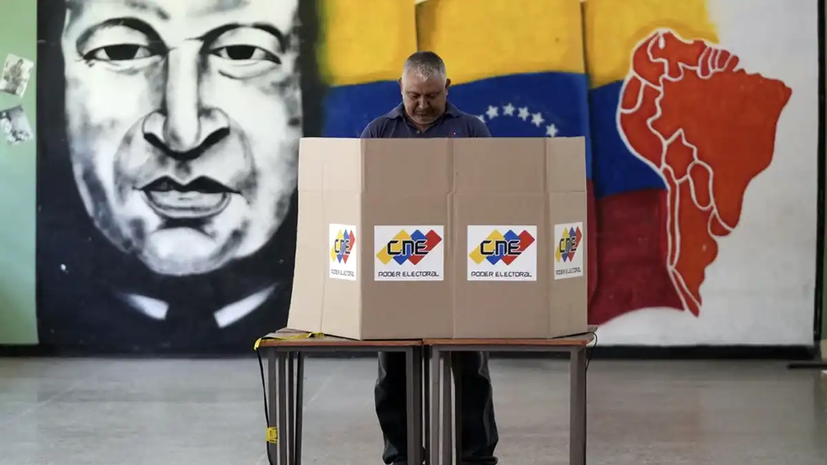 Machado denuncia fraude electoral en Venezuela tras abstención masiva