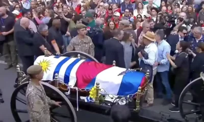 Directo: Multitudinaria despedida a José Mujica en el Palacio Legislativo