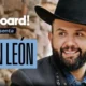 Carin León rompe fronteras con histórica doble portada en Billboard