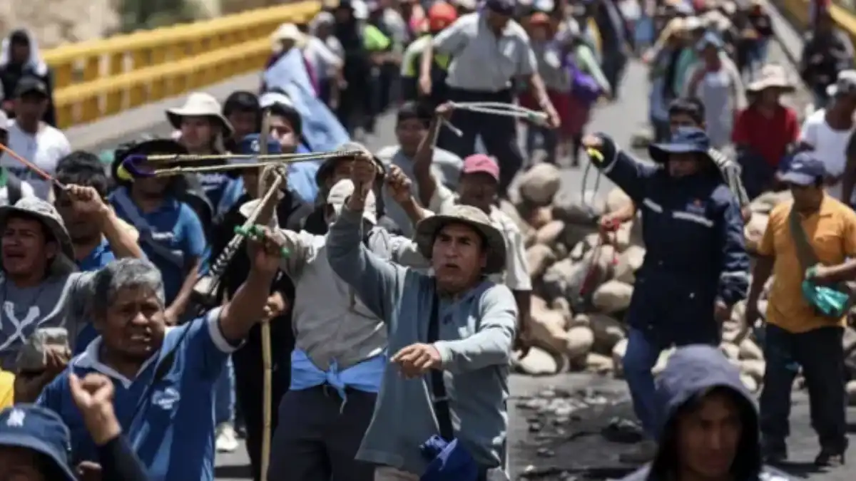 Cuatro policías muertos en protestas pro-Morales en Bolivia