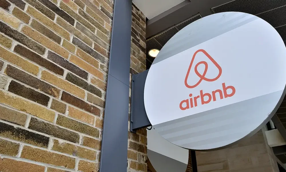 Prohíben edificios solo para Airbnb en CDMX