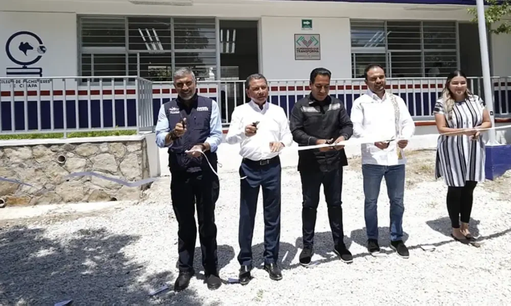 Gobernador de Chiapas inaugura obra en colegio en el Cobach Plantel 35