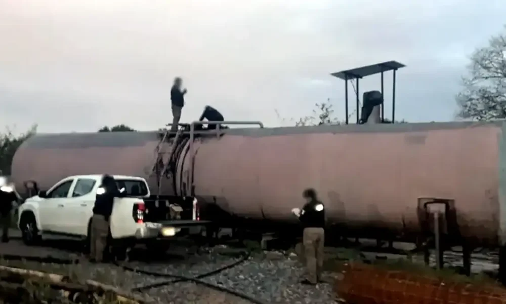 Al menos 13 implicados en tráfico de huachicol se libran de órdenes de arresto.