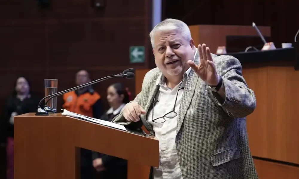 Manuel Huerta y la Ley de Amparo: la maniobra que desató un caos en el Senado