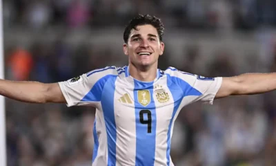 Kyle Walker asegura que Santi Giménez está al nivel de los campeones del mundo