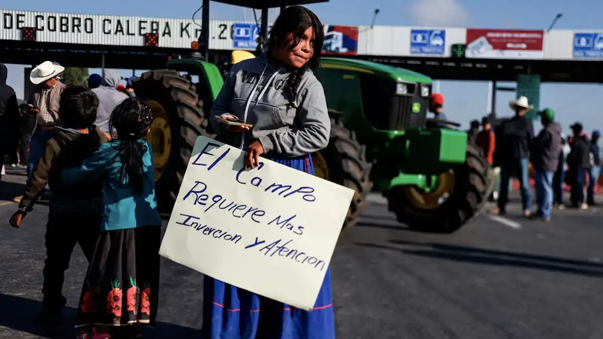 Protesta de agricultores fuerza al Gobierno a subir 25% el precio del maíz blanco