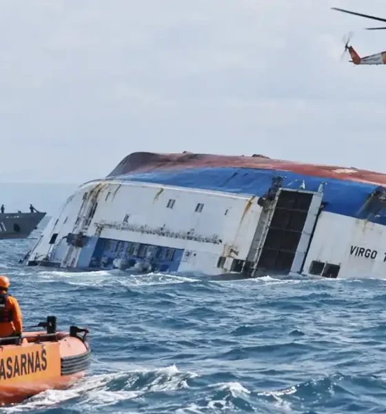 Ferry Virgo Transport 8 naufraga en Indonesia dejando al menos seis muertos y 129 desaparecidos