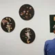 Isabel Coixet presenta sus collages en San Sebastián antes del festival