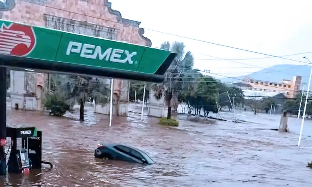 Desbordamiento del río Zapotlanejo daña 147 viviendas y 16 vehículos