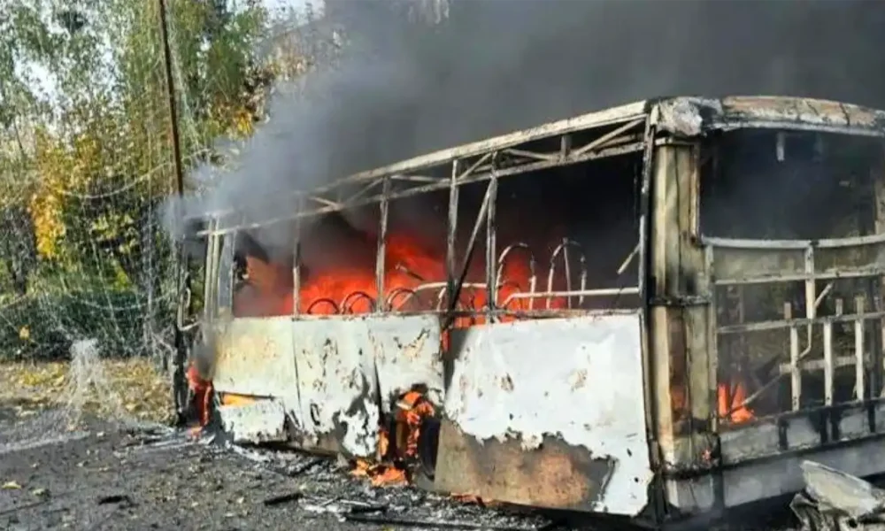 Ataque ruso en Kramatorsk  a dos autobuses deja 33 muertos y 18 heridos