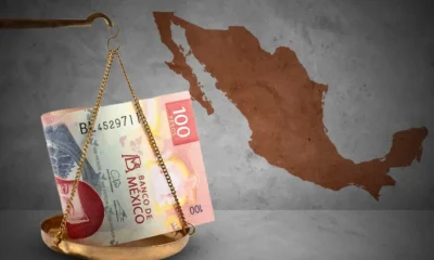 La calificación soberana de México baja un escalón por presión fiscal