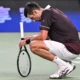 Hubert Hurkacz vence a Novak Djokovic y lo elimina del Masters de Shanghái