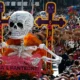 El Gran Desfile de Día de Muertos sale hoy de Reforma al Zócalo